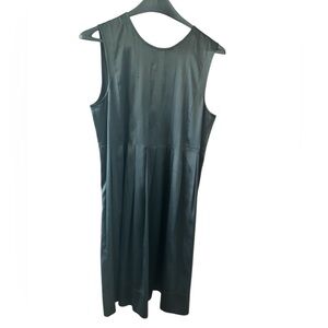 Vince Silk Pleated Sheath Midi Dress in Sz 8